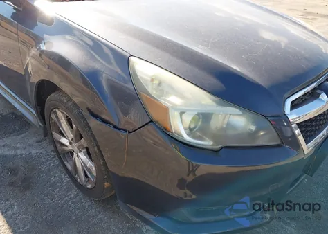 2013 Subaru Legacy 2.5I Premium из США, поврежденный, VIN 4S3BMBB67D3019983